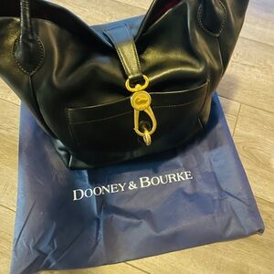 Like New Black DOONEY BOURKE Florentine Logo Lock Shoulder Bag